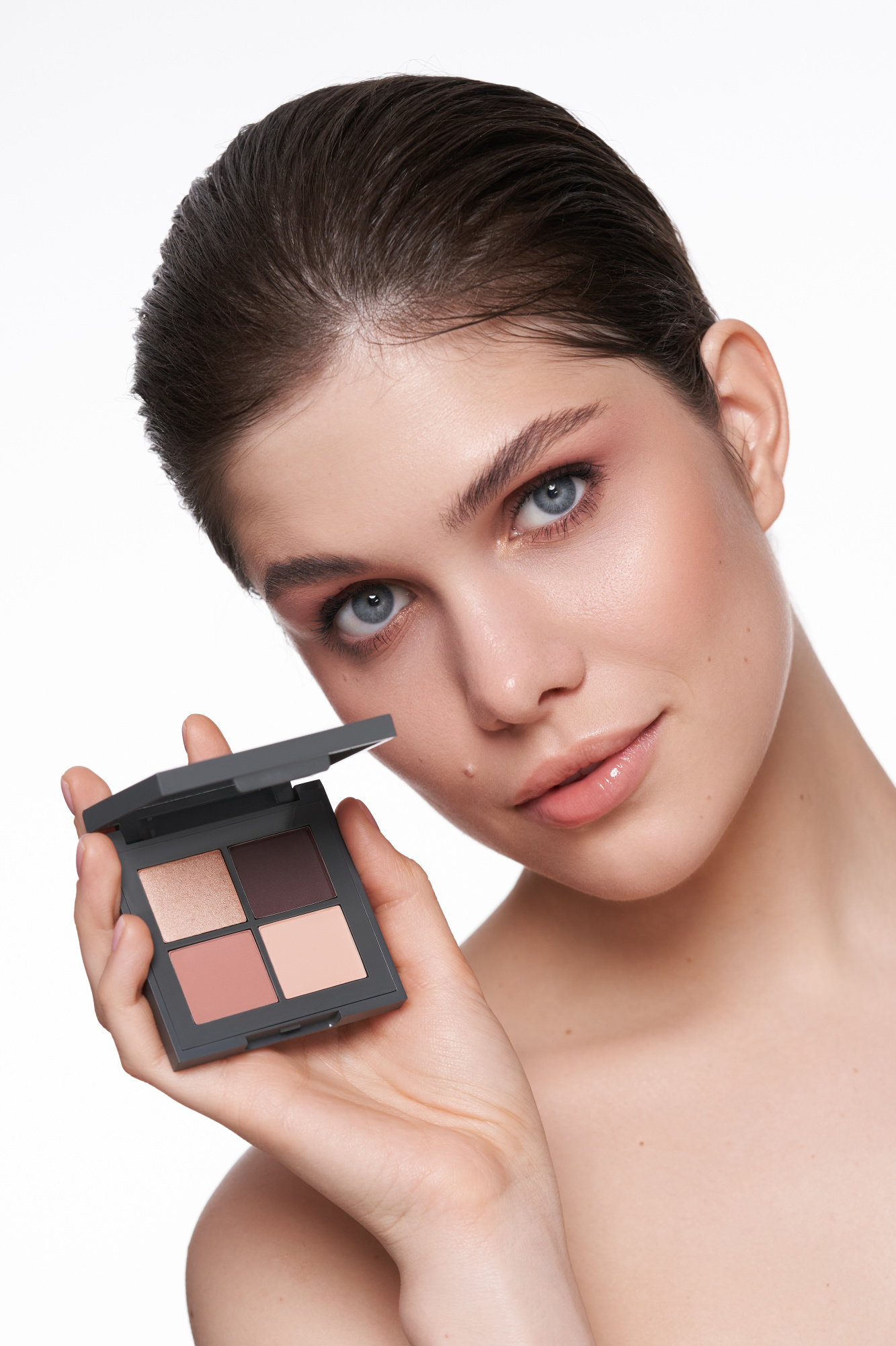 Тени для век ALIX AVIEN (Eyeshadow palette Expressive Harmony 407 harmony of colors (4pcs)