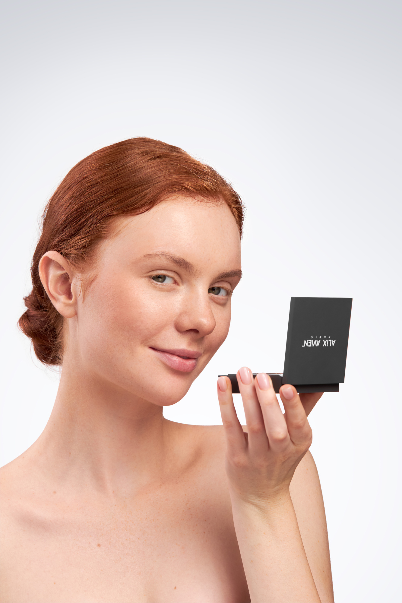 Пудра для лица компактная бронзирующая ALIX AVIEN (Bronzing powder 301 warm tan)